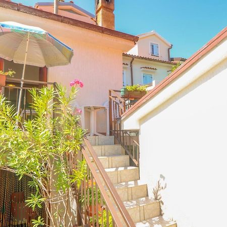 Apartment Marulic In Old Town Baška Kültér fotó