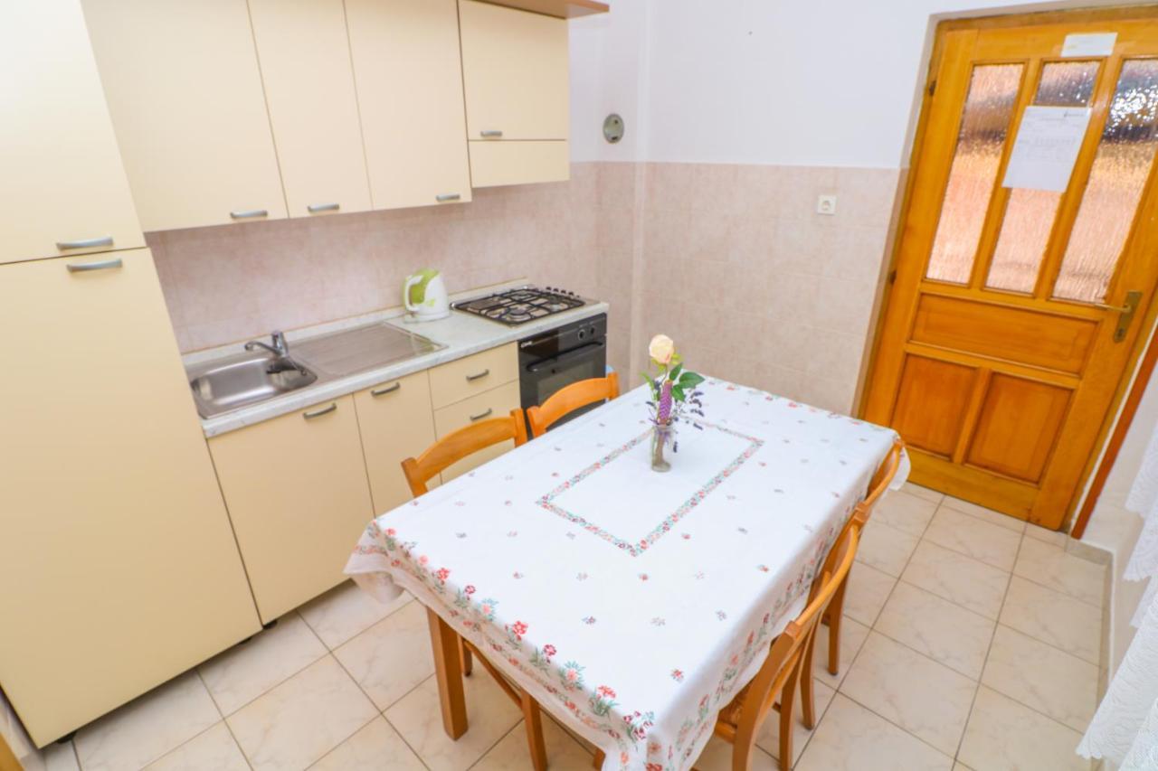Apartment Marulic In Old Town Baška Kültér fotó