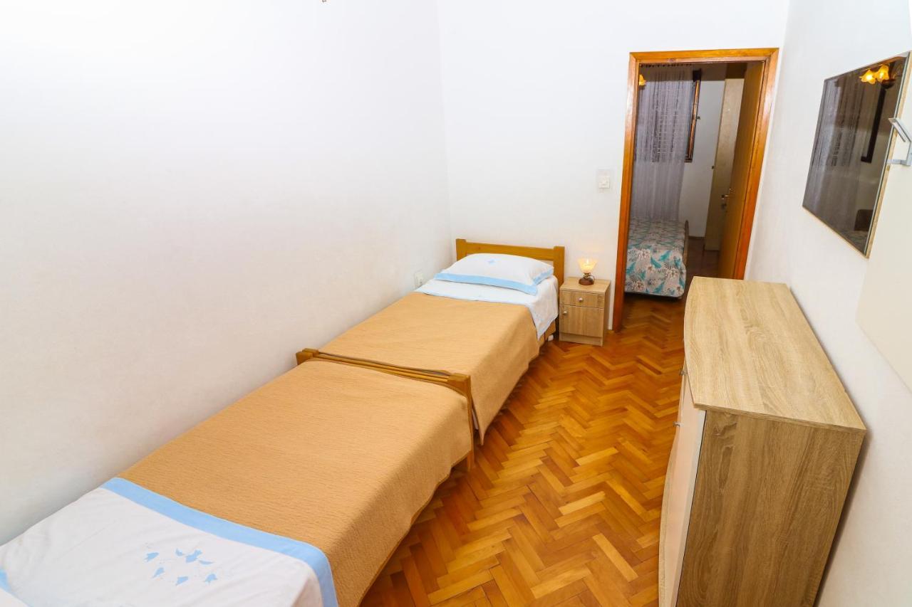 Apartment Marulic In Old Town Baška Kültér fotó