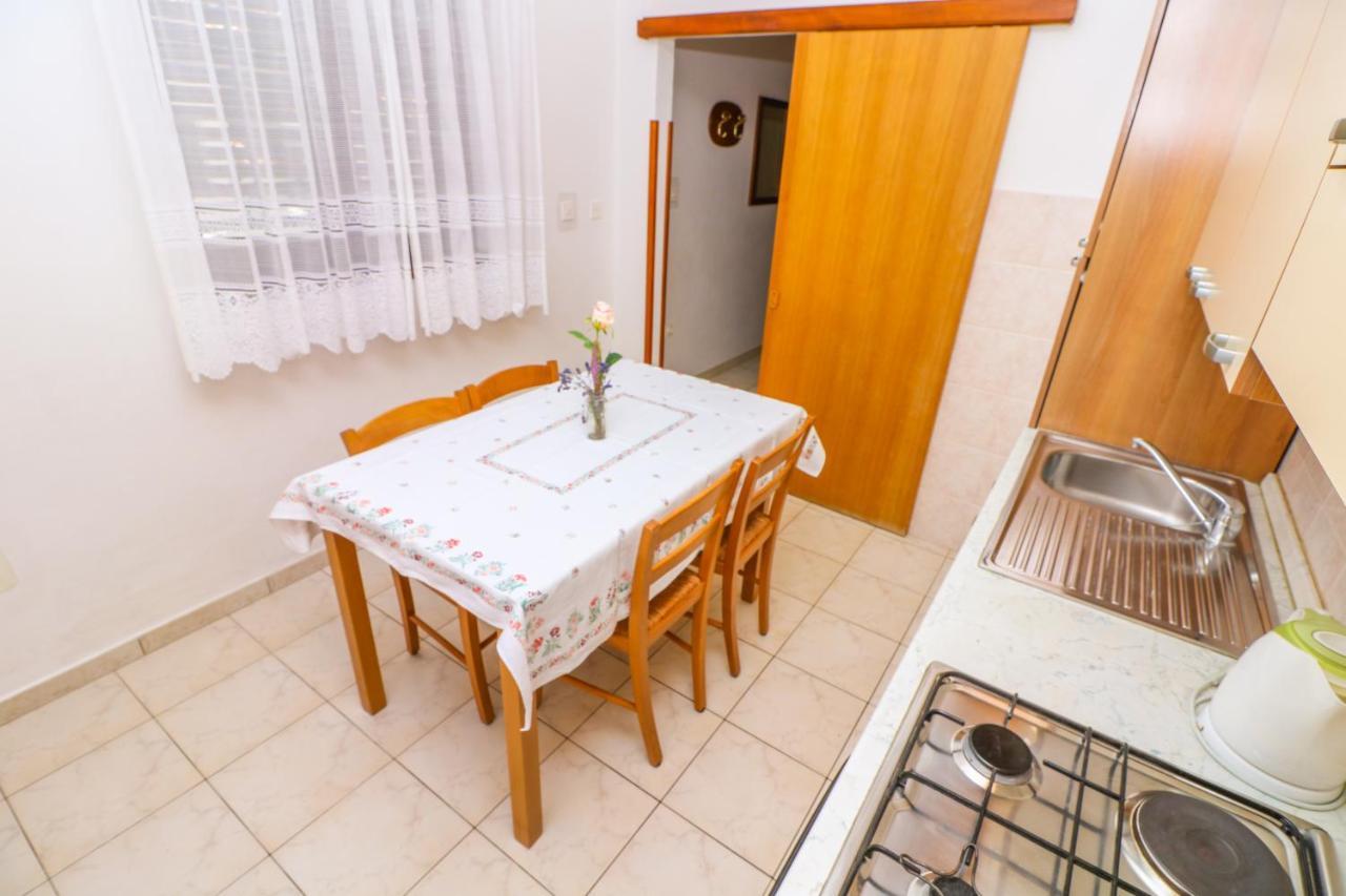 Apartment Marulic In Old Town Baška Kültér fotó