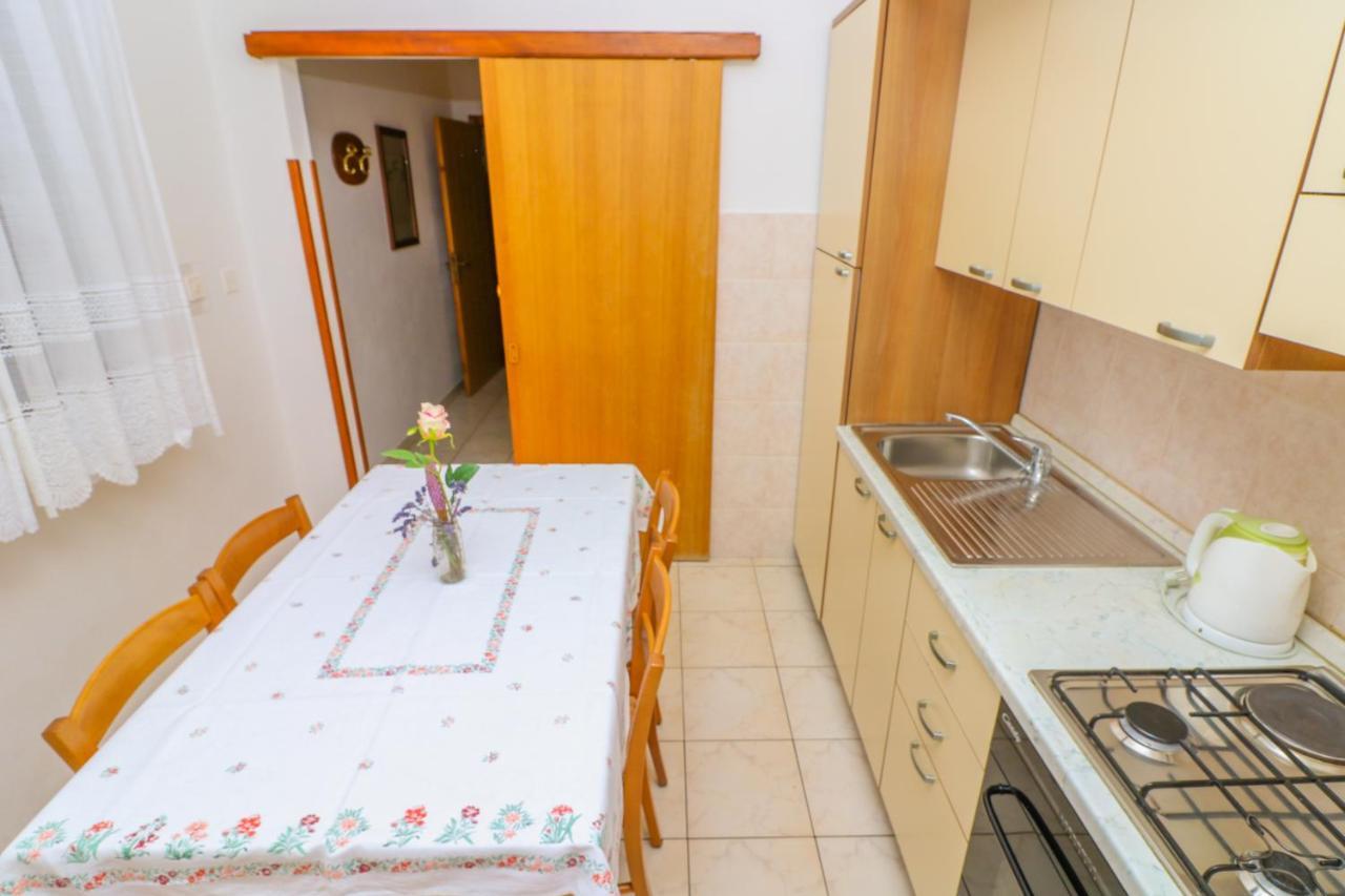 Apartment Marulic In Old Town Baška Kültér fotó